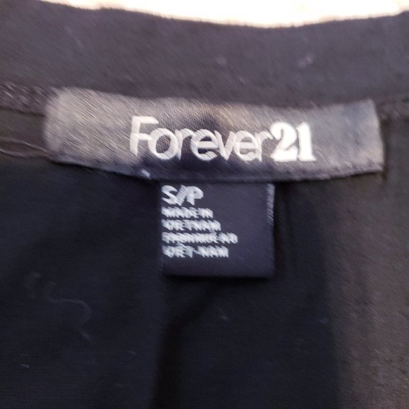 ❤️ 2/$25 … Little Black Dress - Picture 5 of 6